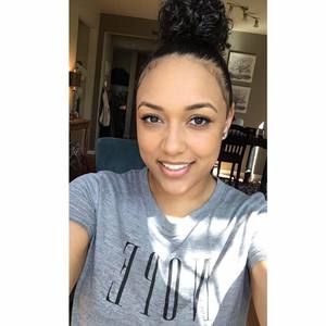 Meet your Posher, Crystal